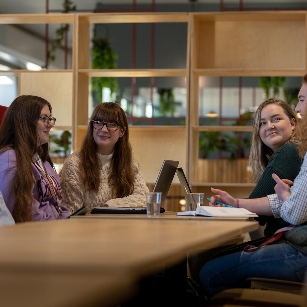 Graze Internal Students Studying