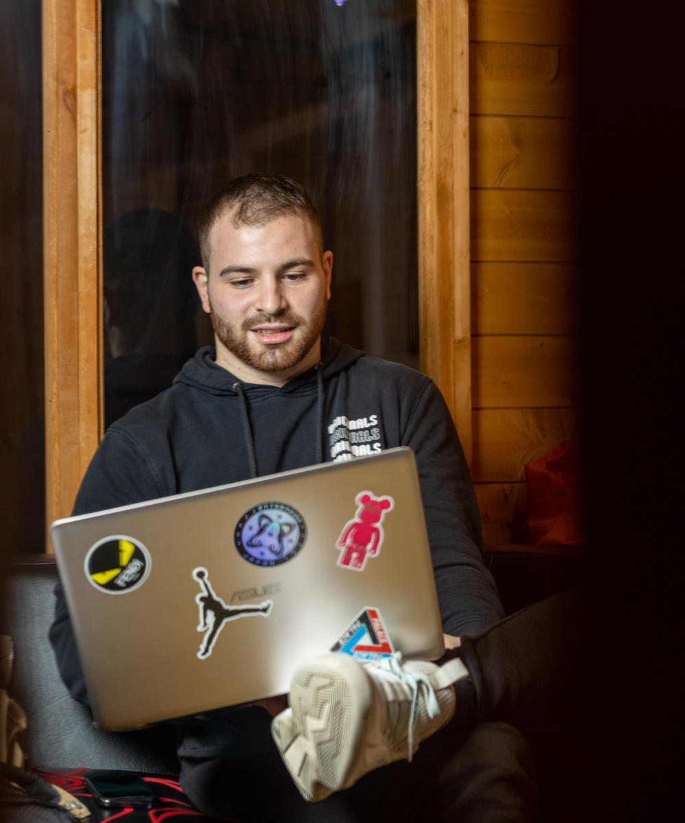 International Student Computer 3